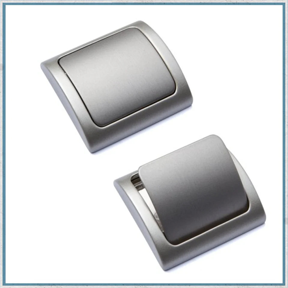Baldacci Push Lock Catch with Standard Lock - Image 2