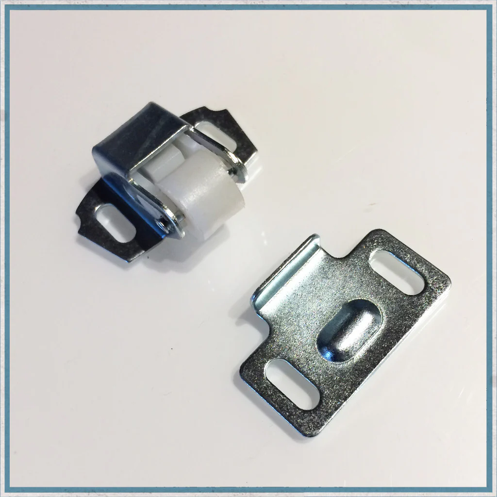 Steel & Nylon sprung loaded Catch