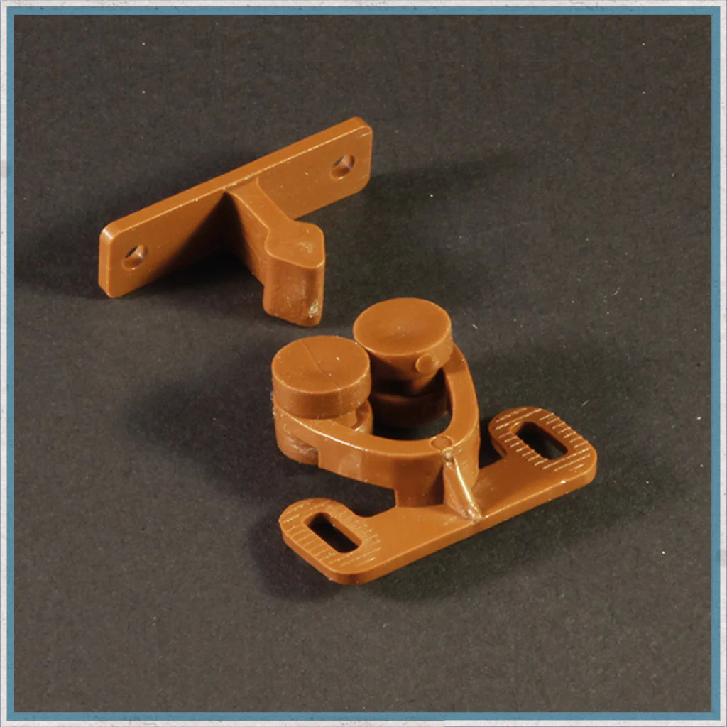 Plastic twin roller catch - Image 3