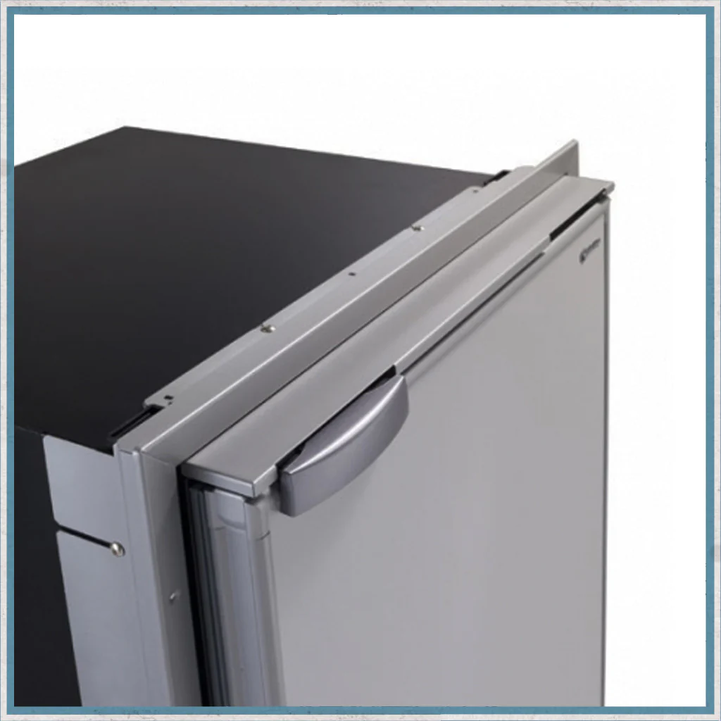 Vitrifrigo C85iBLAL 85 Litre Fridge - Image 5