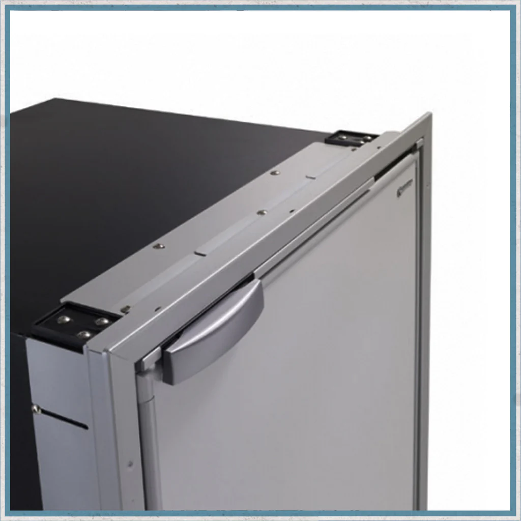 Vitrifrigo C85iBLAL 85 Litre Fridge - Image 6